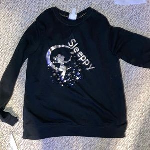 Worn once. Nice sleep crewneck